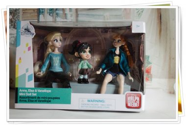 Vanellope with Anna and Elsa
